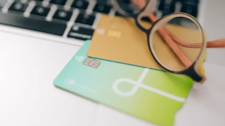 Cartão de crédito sem anuidade: conheça as melhores opções para utilizar em 2023